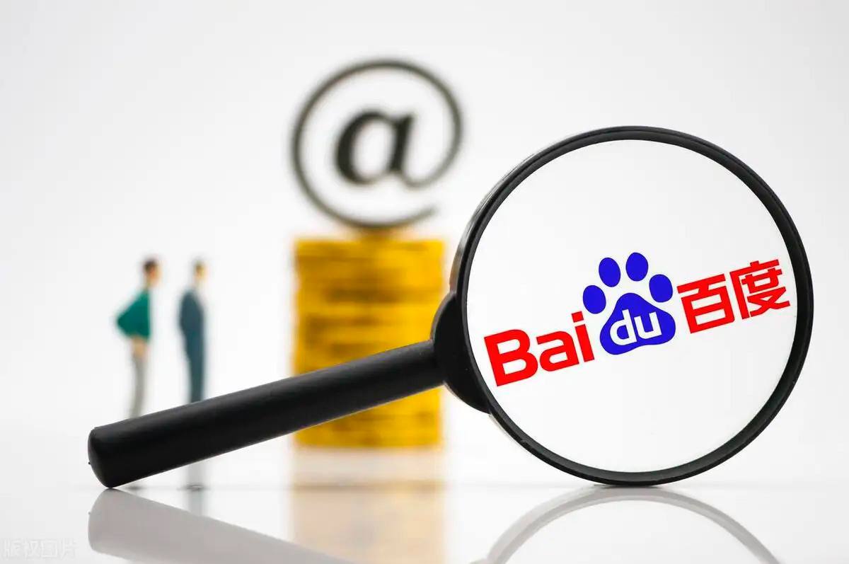 男子回酒店惊现一只猴坐床上